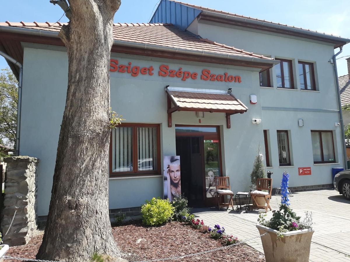 Megyeri Apartman Pócsmegyer 外观 照片
