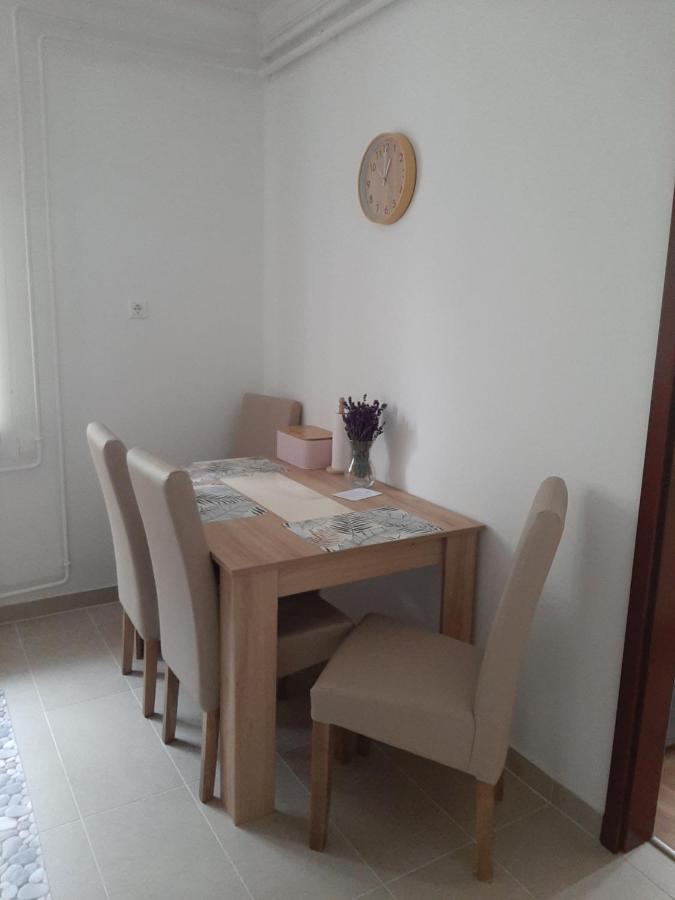 Megyeri Apartman Pócsmegyer 外观 照片